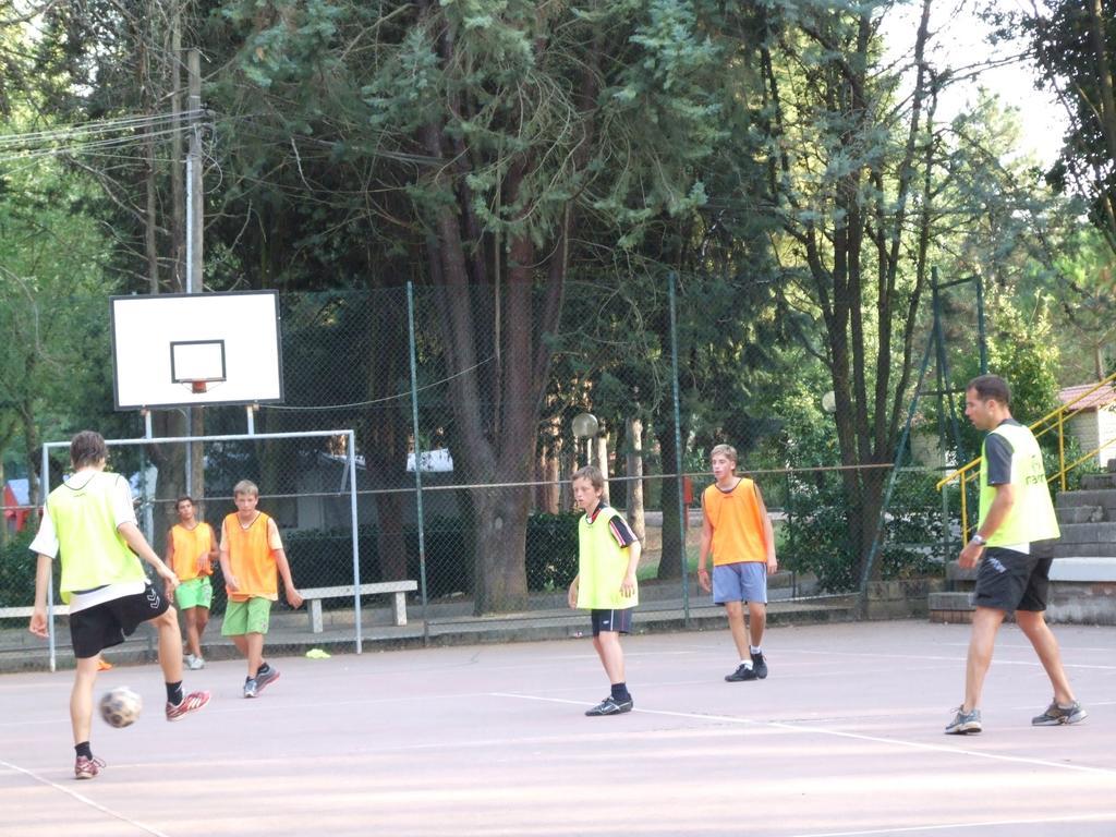 易达捷村露营地 SantʼArcangelo 外观 照片