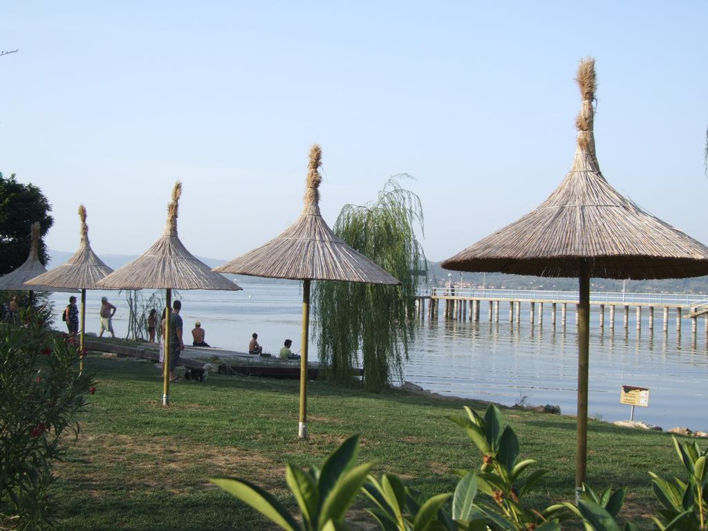 易达捷村露营地 SantʼArcangelo 外观 照片