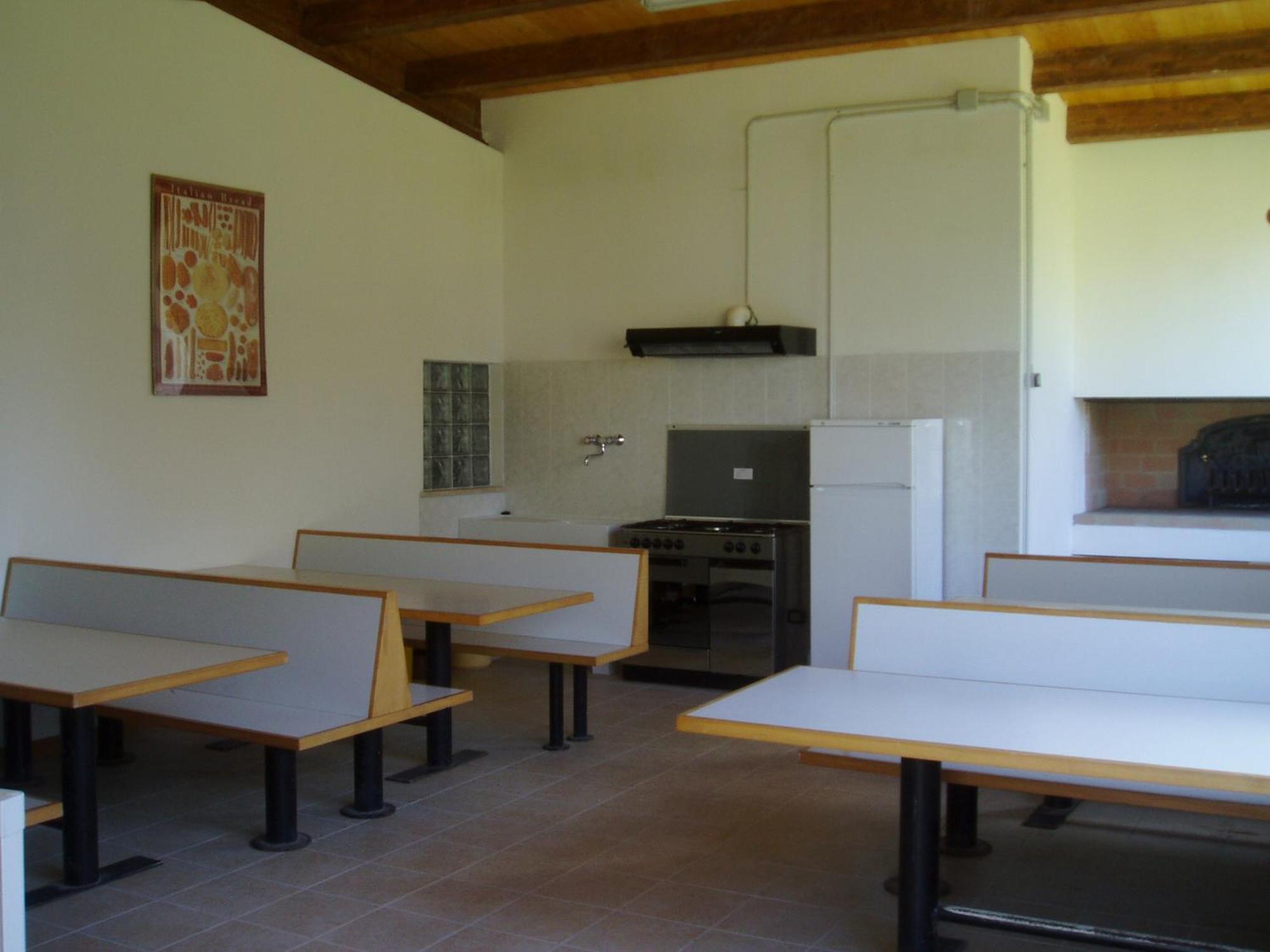 易达捷村露营地 SantʼArcangelo 外观 照片
