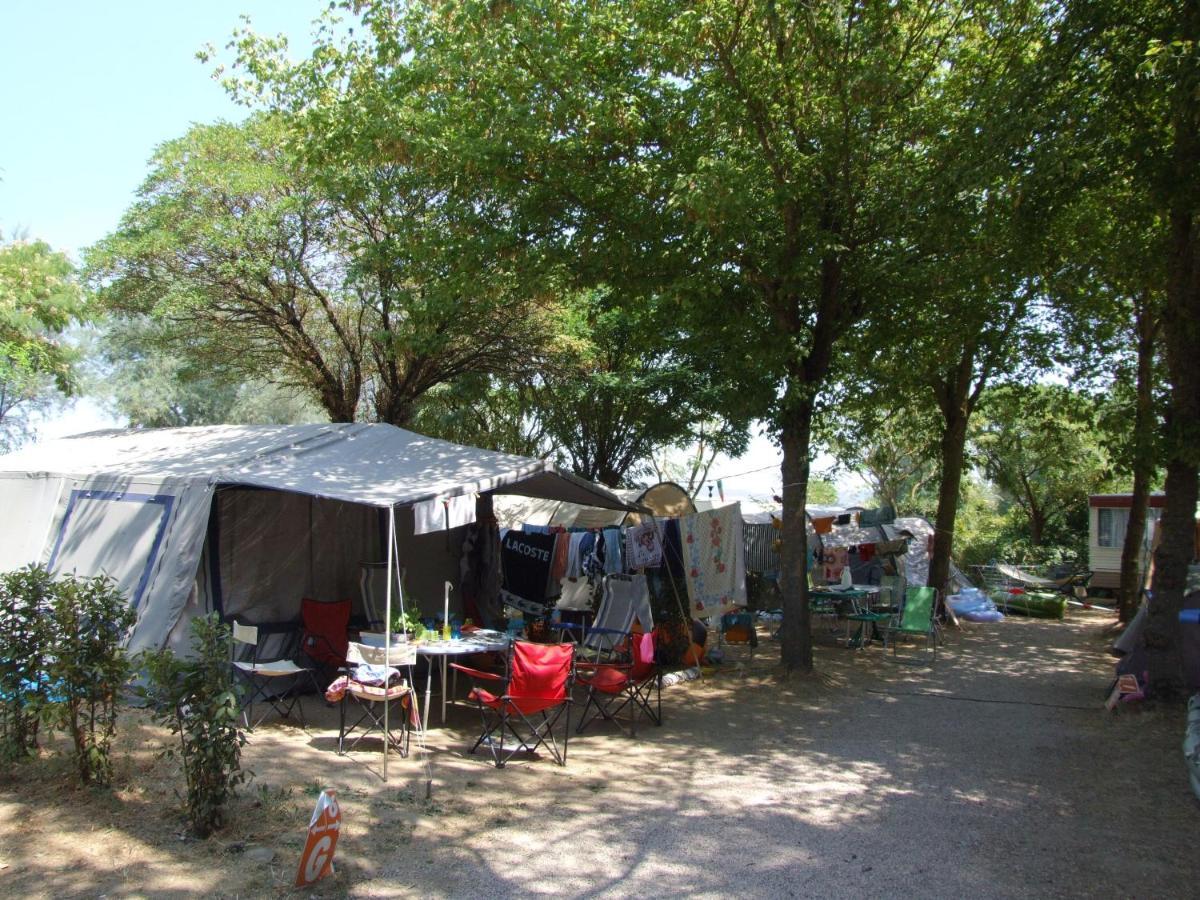 易达捷村露营地 SantʼArcangelo 外观 照片